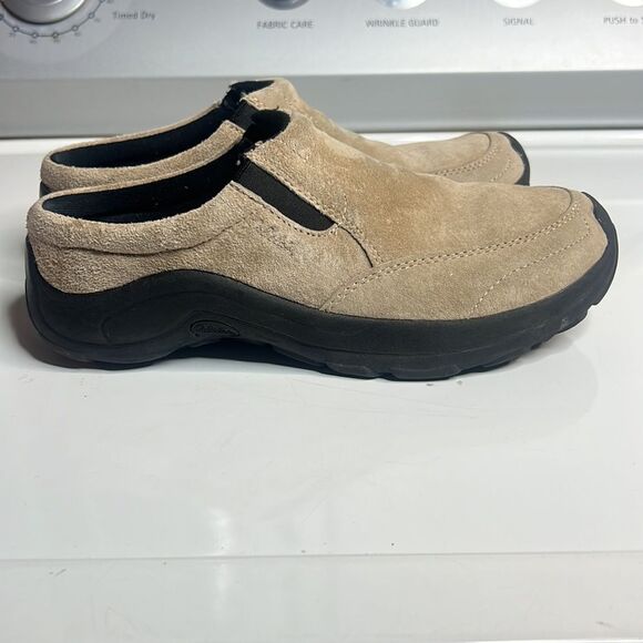 Cabelas  slip on sneakers - Picture 3 of 8